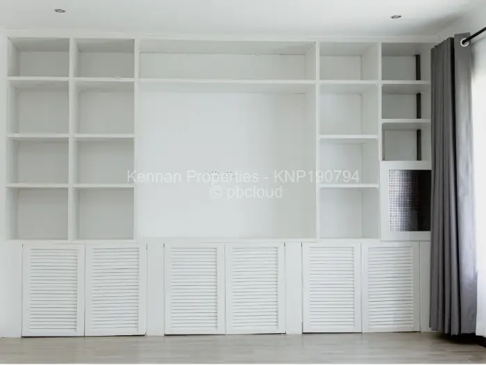 Flat/Apartment to Rent in Avondale