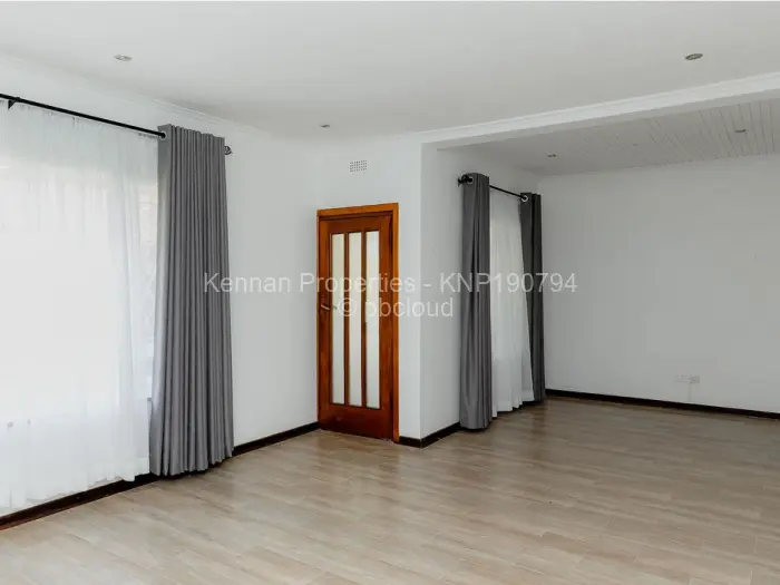 Flat/Apartment to Rent in Avondale