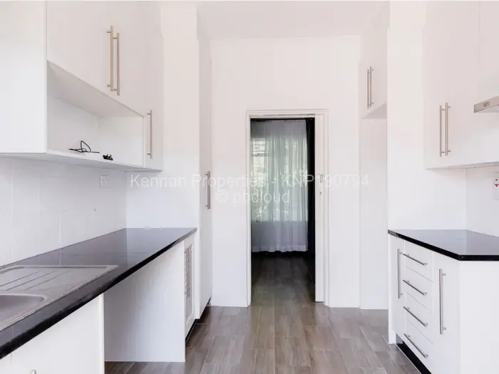 Flat/Apartment to Rent in Avondale