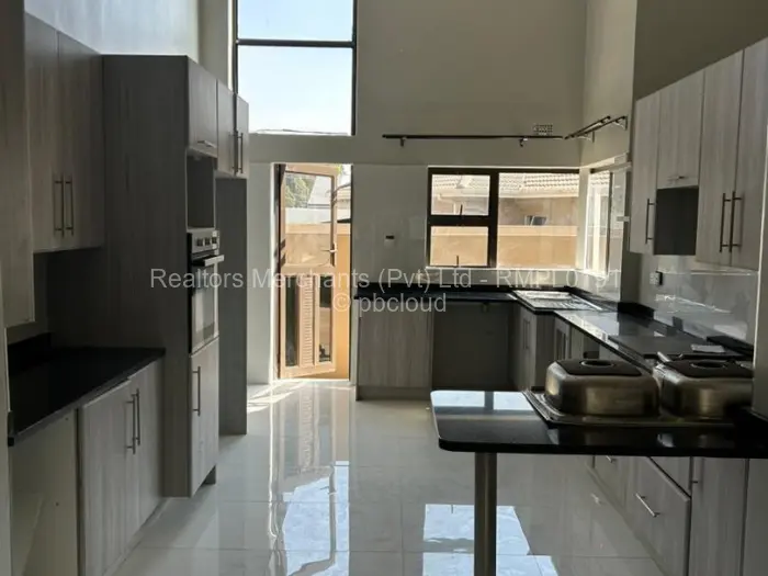 Townhouse/Cluster to Rent in Borrowdale