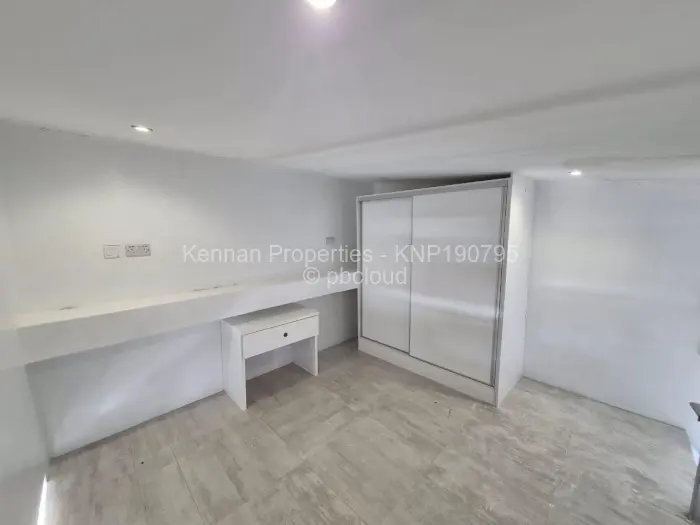 Flat/Apartment to Rent in Borrowdale West