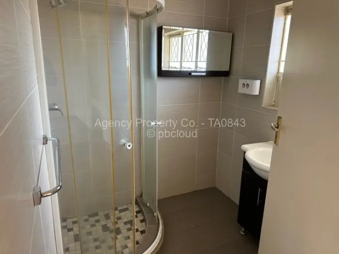 Flat/Apartment to Rent in Avondale