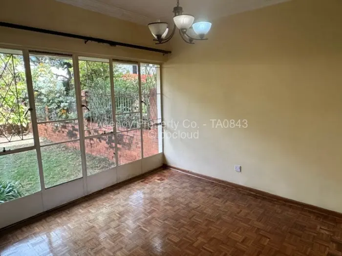 Flat/Apartment to Rent in Avondale