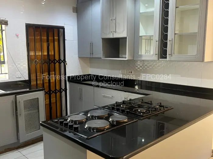 3 Bedroom House to Rent in Emerald Hill