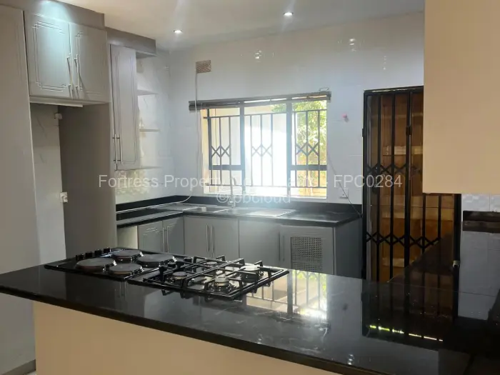 3 Bedroom House to Rent in Emerald Hill