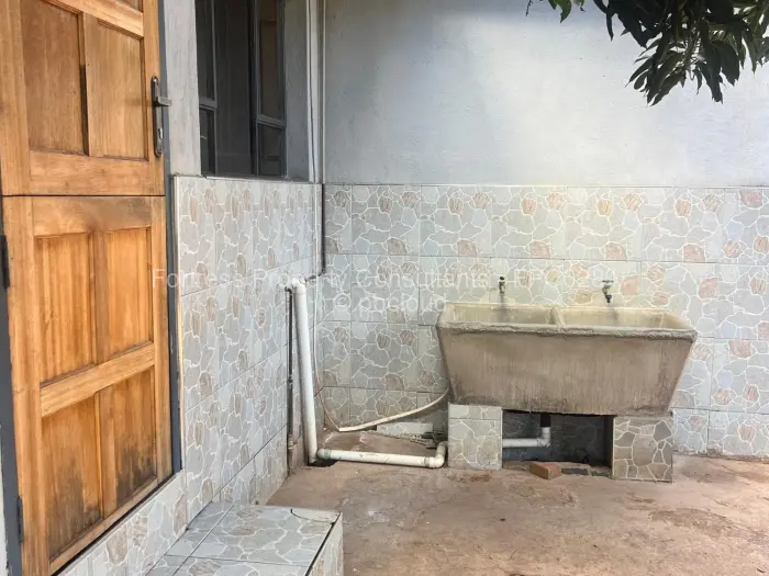 3 Bedroom House to Rent in Emerald Hill