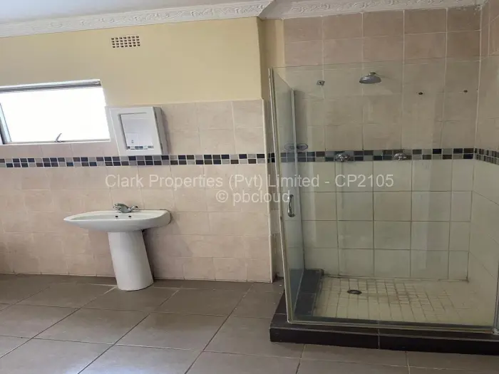 Flat/Apartment to Rent in Newlands