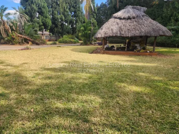4 Bedroom House to Rent in Bluff Hill