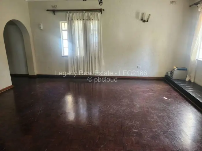 4 Bedroom House to Rent in Bluff Hill
