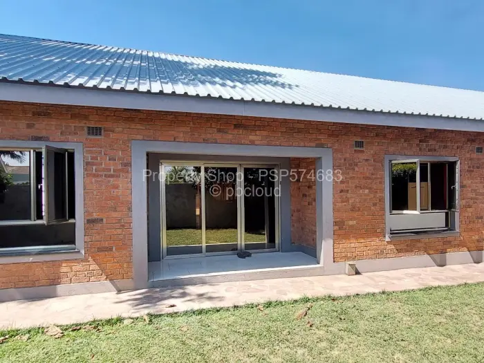 Flat/Apartment to Rent in Newlands