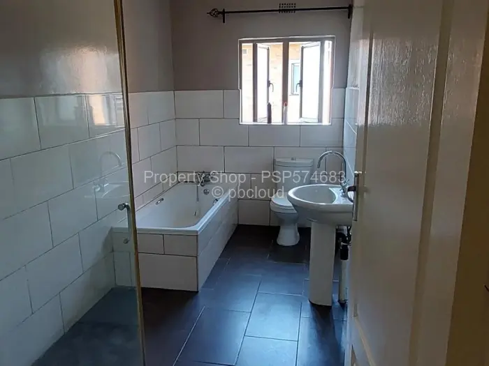 Flat/Apartment to Rent in Newlands