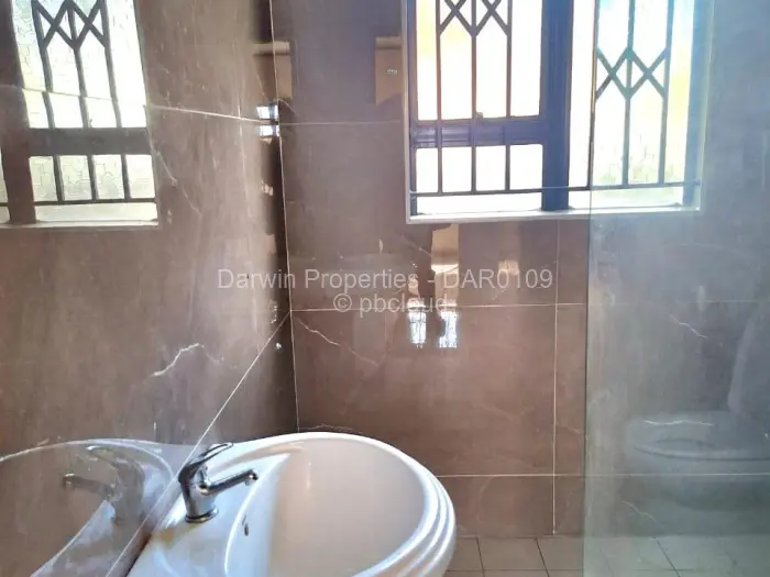 2 Bedroom Cottage/Garden Flat to Rent in Hatcliffe