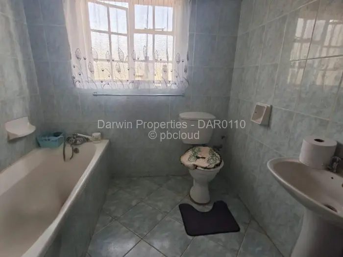 5 Bedroom House for Sale in Helensvale, Harare