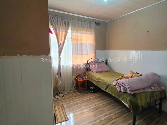 4 Bedroom House for Sale in Mainway Meadows, Harare