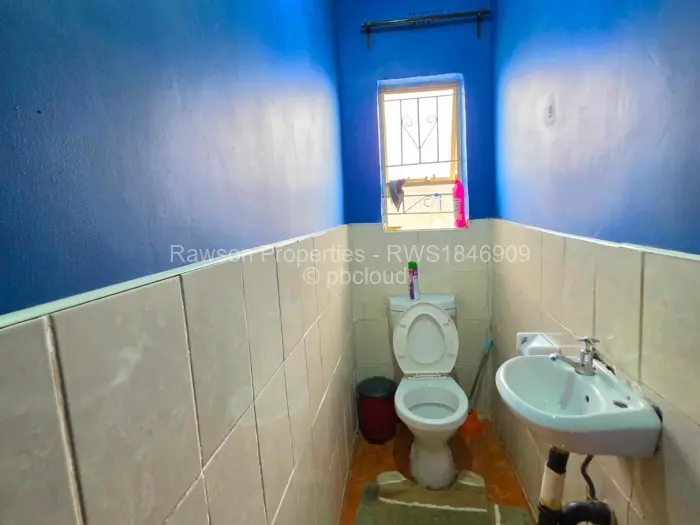 4 Bedroom House for Sale in Mainway Meadows, Harare