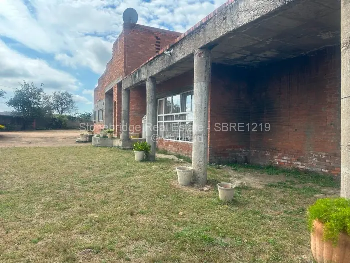 6 Bedroom House for Sale in Burnside, Bulawayo