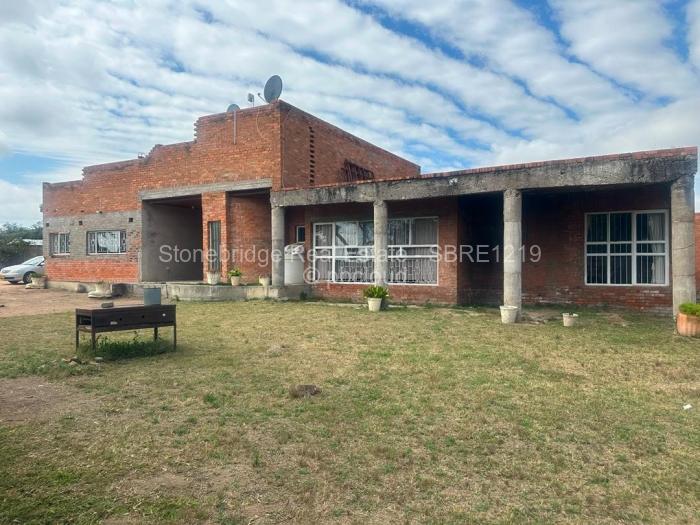 6 Bedroom House for Sale in Burnside, Bulawayo