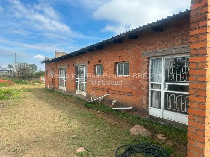 6 Bedroom House for Sale in Burnside, Bulawayo