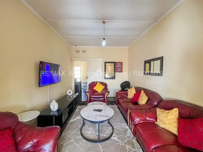 Flat/Apartment to Rent in Avondale West