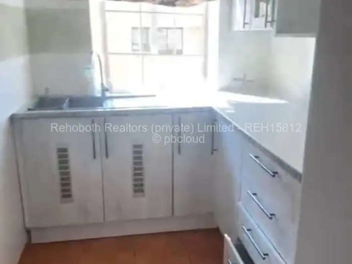Retail/Shop to Rent in Pomona