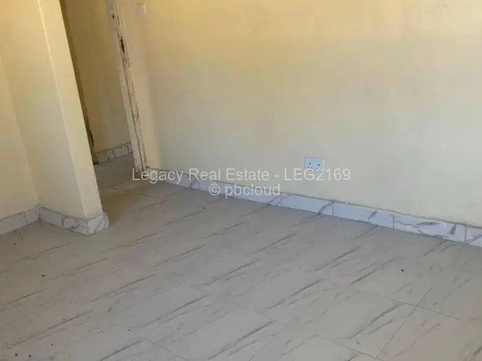 2 Bedroom House to Rent in Highfield, Harare
