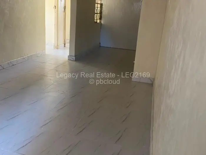 2 Bedroom House to Rent in Highfield, Harare