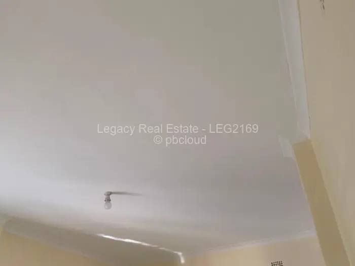 2 Bedroom House to Rent in Highfield, Harare