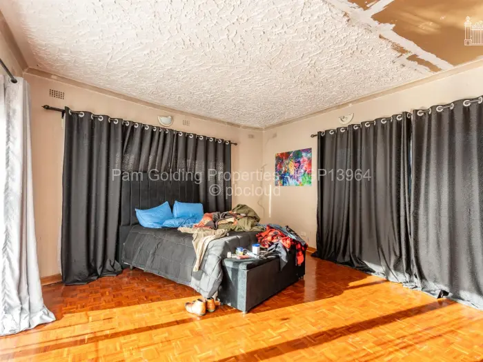 6 Bedroom House for Sale in Greystone Park, Harare