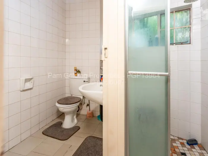 6 Bedroom House for Sale in Greystone Park, Harare