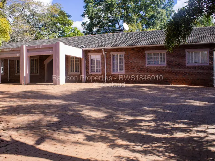 4 Bedroom House for Sale in Greystone Park, Harare