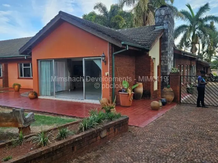 3 Bedroom House for Sale in Bluff Hill, Harare