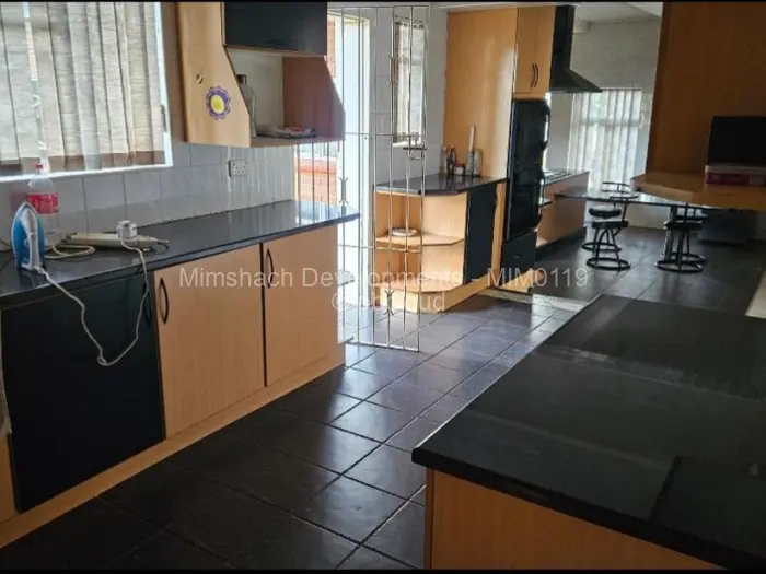 3 Bedroom House for Sale in Bluff Hill, Harare