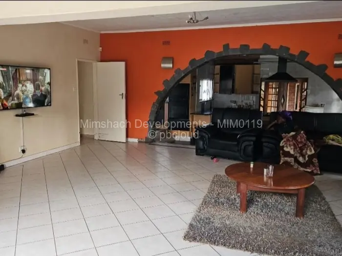 3 Bedroom House for Sale in Bluff Hill, Harare