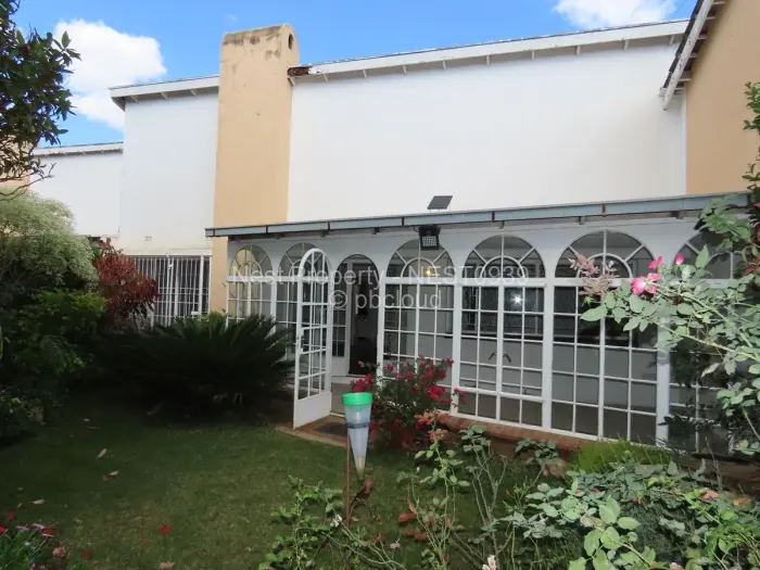 2 Bedroom Cottage/Garden Flat to Rent in Avondale, Harare