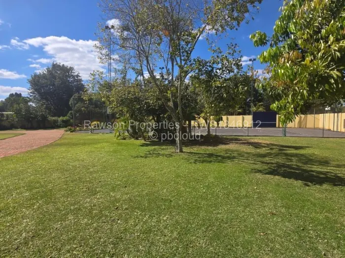 6 Bedroom House for Sale in Mount Pleasant, Harare