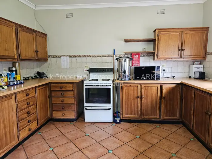 Office to Rent in Gunhill