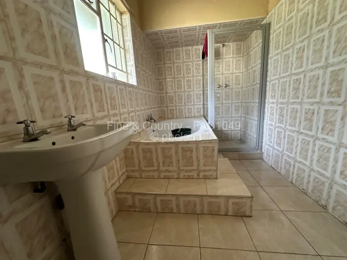 4 Bedroom House to Rent in Avondale West