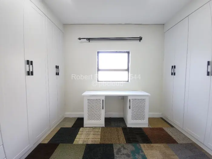 4 Bedroom House to Rent in Helensvale