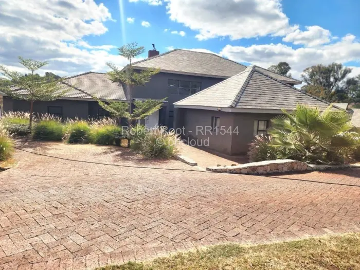 4 Bedroom House to Rent in Helensvale