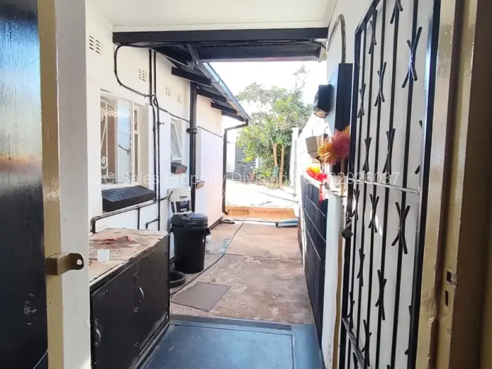 3 Bedroom House for Sale in Bradfield, Bulawayo