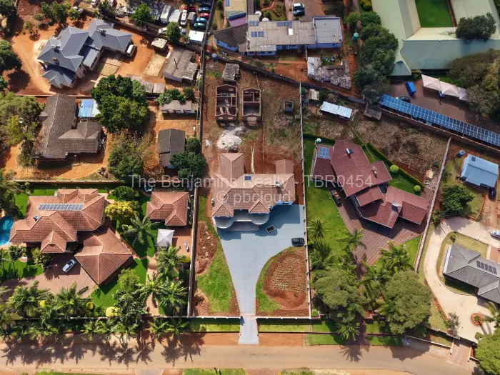 7 Bedroom House for Sale in Borrowdale West, Harare