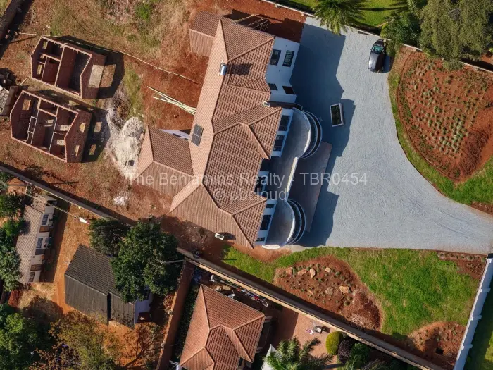 7 Bedroom House for Sale in Borrowdale West, Harare