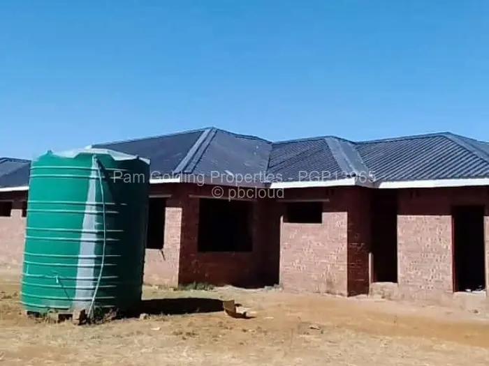 4 Bedroom House for Sale in Woodville Park, Bulawayo