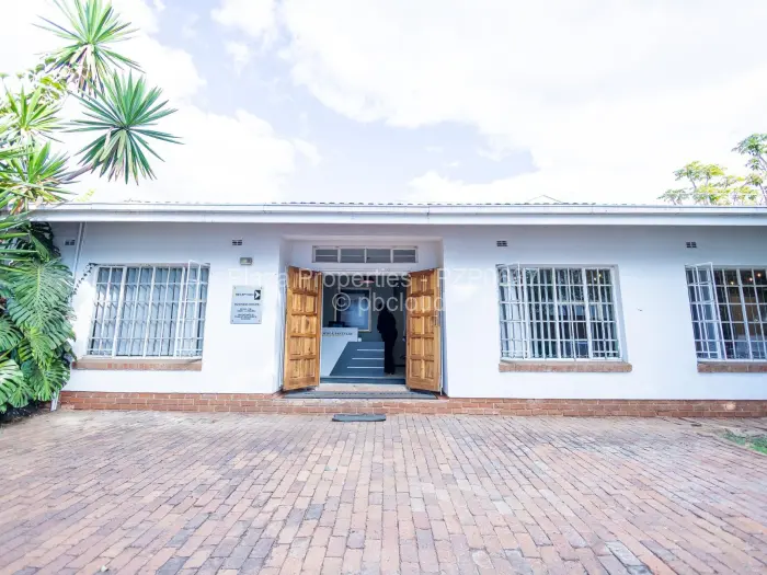 4 Bedroom House for Sale in Alexandra Park, Harare