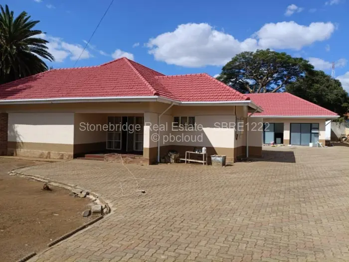 5 Bedroom House for Sale in Northend, Bulawayo