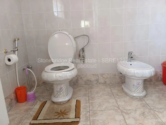 5 Bedroom House for Sale in Northend, Bulawayo