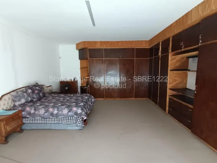 5 Bedroom House for Sale in Northend, Bulawayo