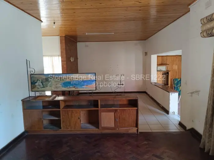 5 Bedroom House for Sale in Northend, Bulawayo