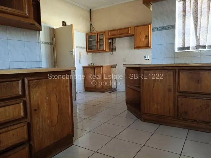 5 Bedroom House for Sale in Northend, Bulawayo