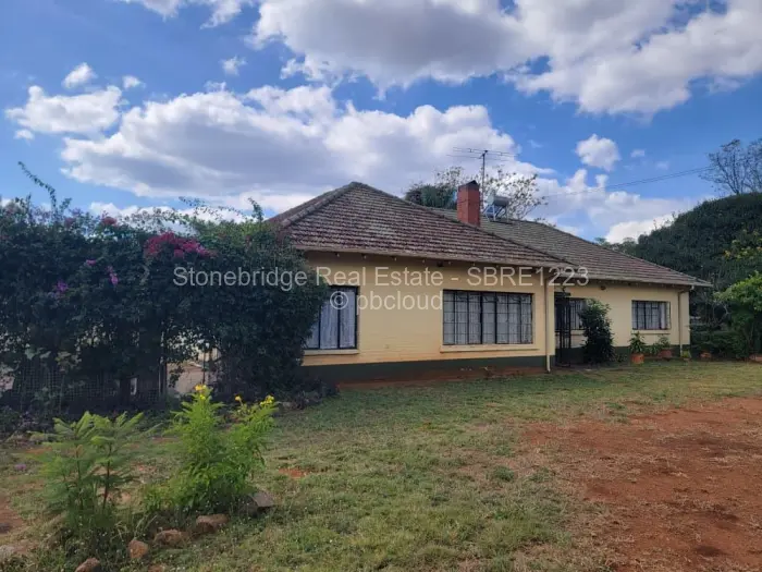 3 Bedroom House for Sale in Kumalo, Bulawayo